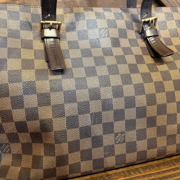 LOUIS VUITTON Damier Ebene Chelsea Tote - Picture 10 of 16